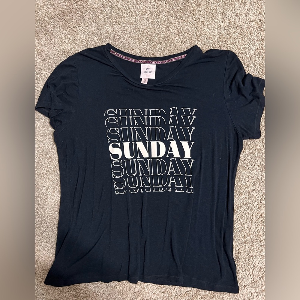 Sunday tee